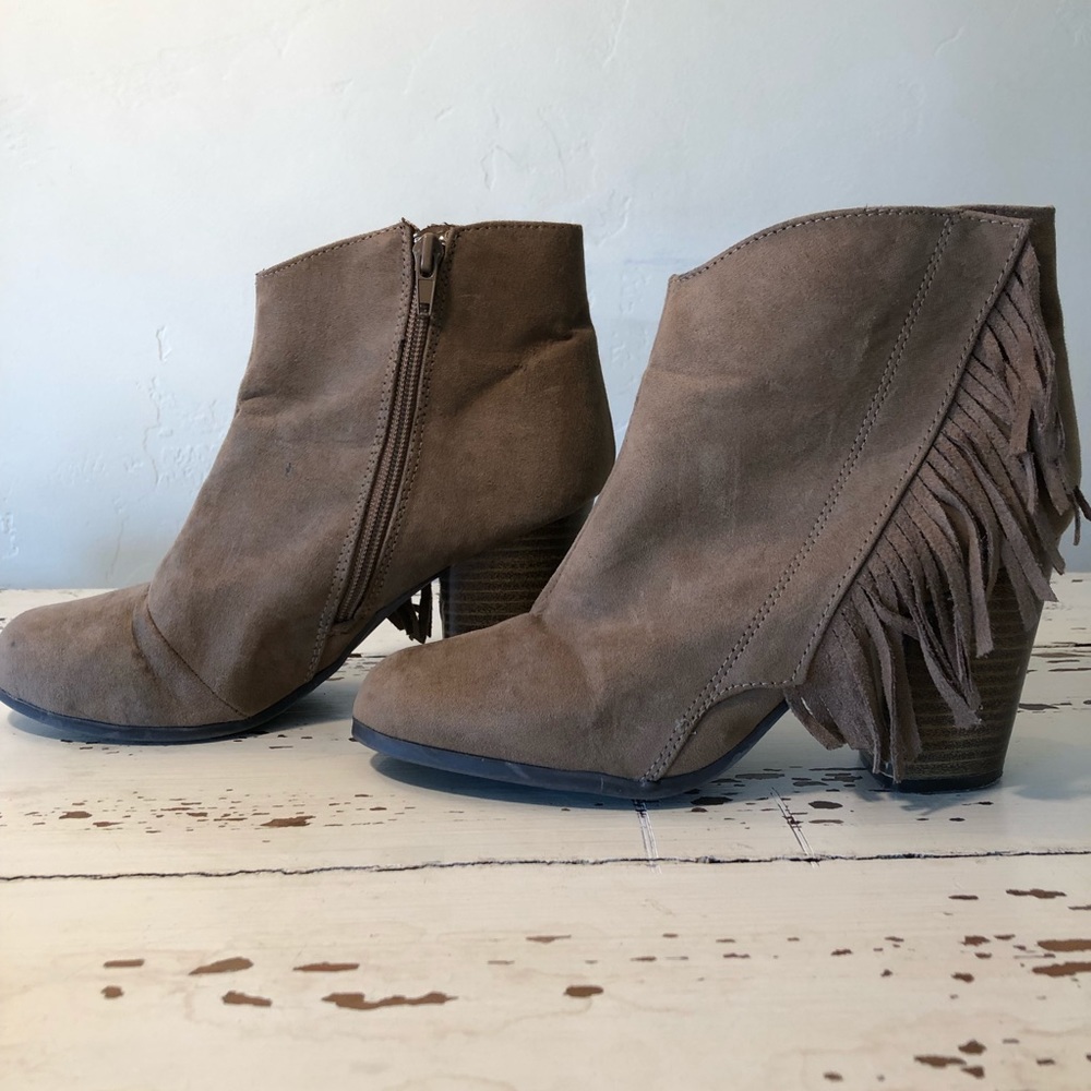 Tassel booties size 7